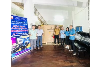 Quý Thành Music bàn giao Grand piano Steinway & Sons B-211 cho trường Cao Đẳng Văn Hóa Nghệ Thuật Đà Nẵng