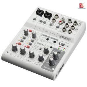 Mixer Livestream Yamaha AG06MK2